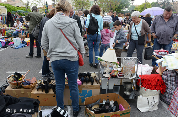 VIDE GRENIER